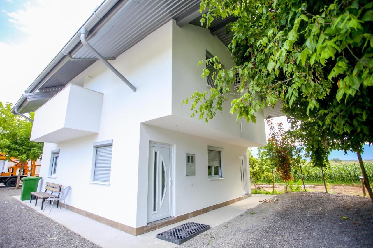 Apartments River Una 5 Бихач Экстерьер фото