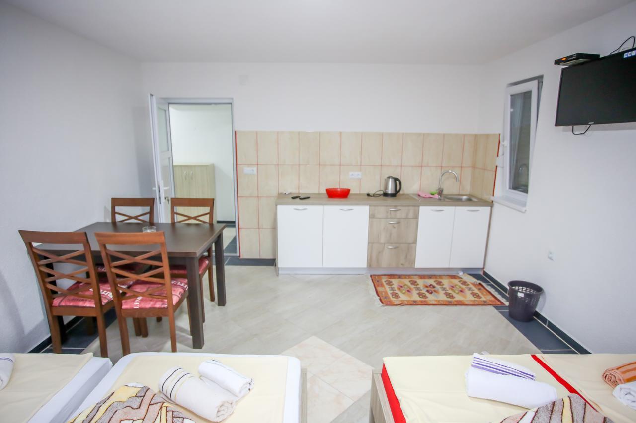 Apartments River Una 5 Бихач Экстерьер фото