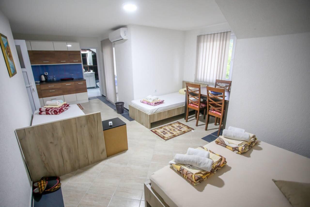Apartments River Una 5 Бихач Экстерьер фото