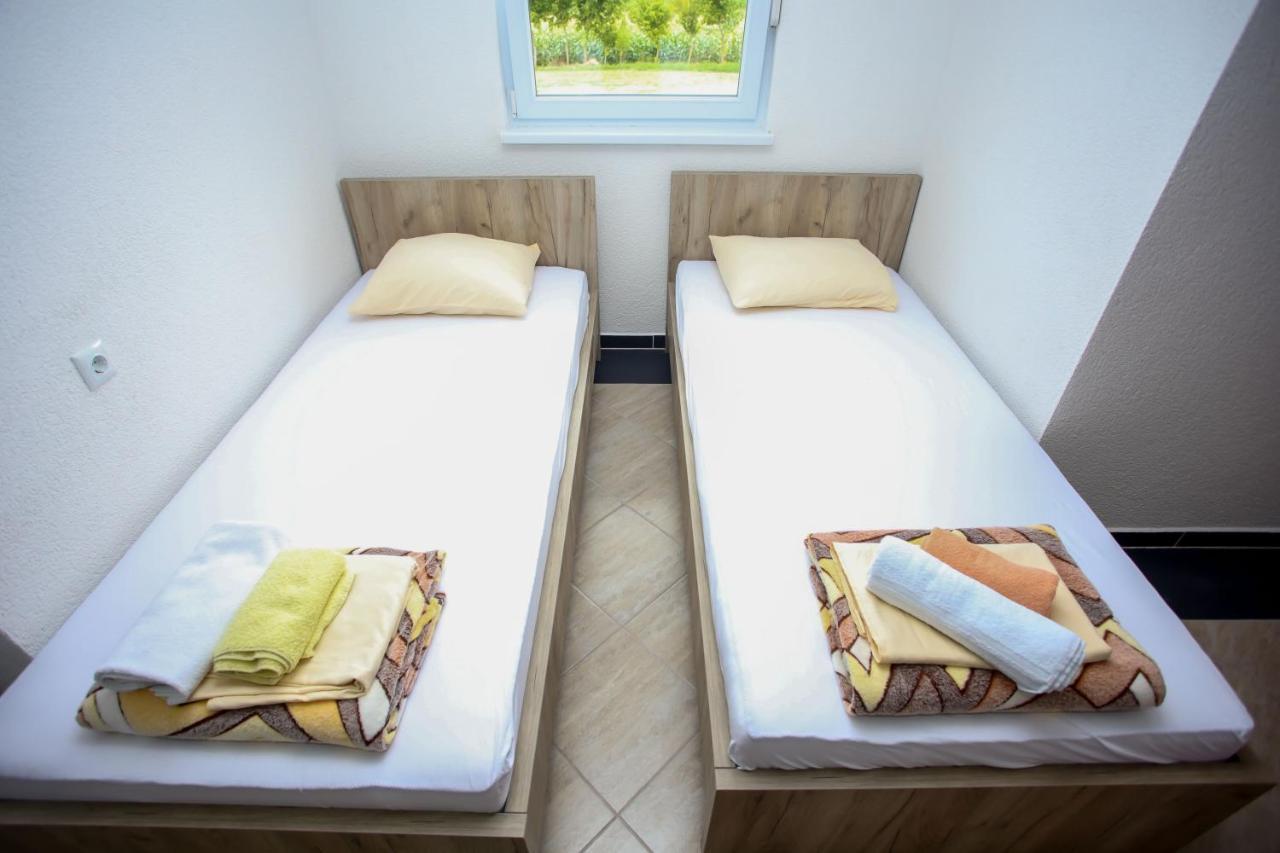 Apartments River Una 5 Бихач Экстерьер фото