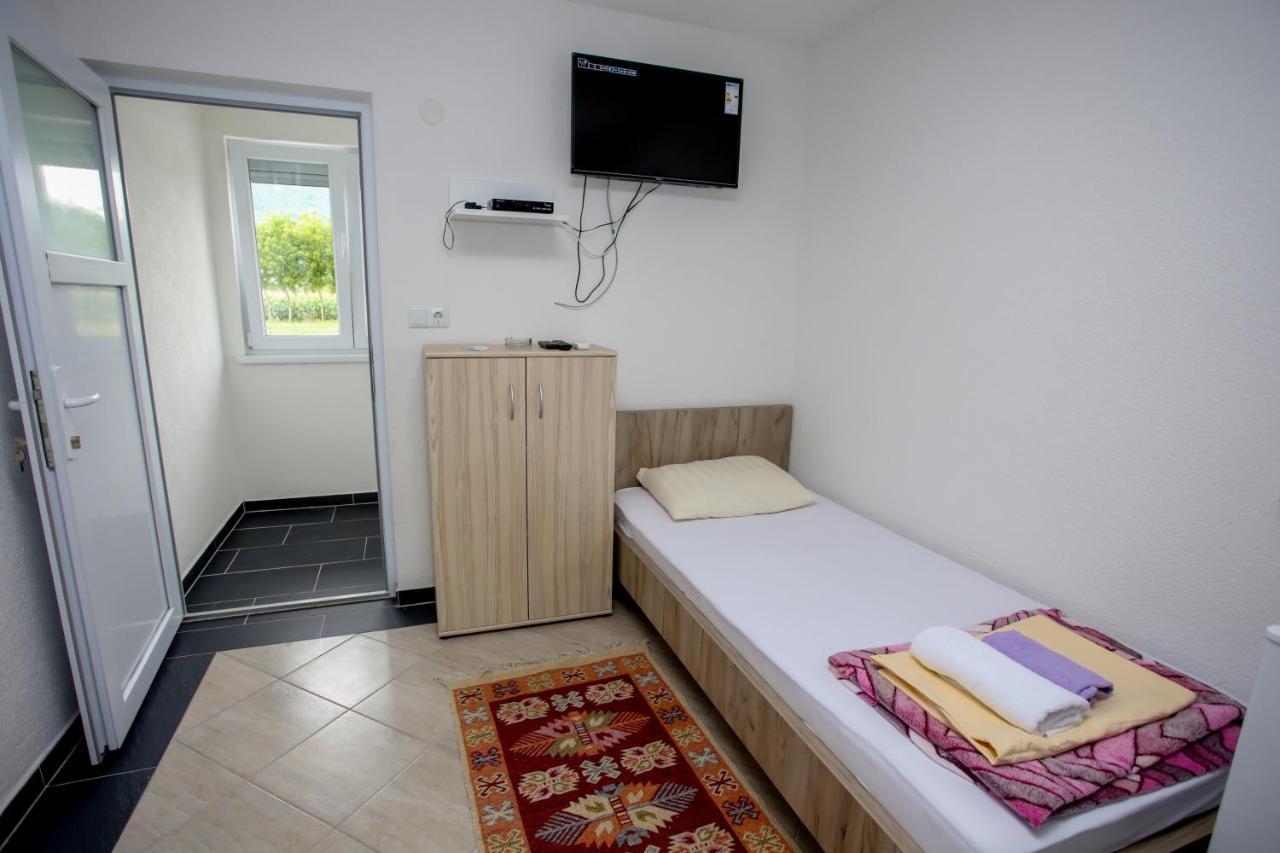 Apartments River Una 5 Бихач Экстерьер фото
