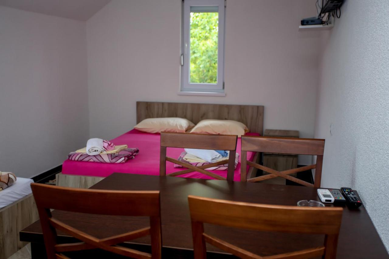 Apartments River Una 5 Бихач Экстерьер фото
